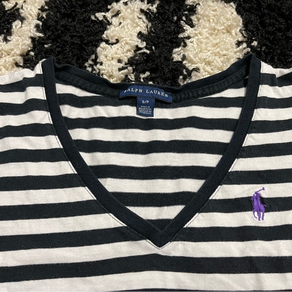 EUC Women’s Size Small Ralph Lauren Stripe V-neck Tee With Logo Embroidered - Picture 6 of 10